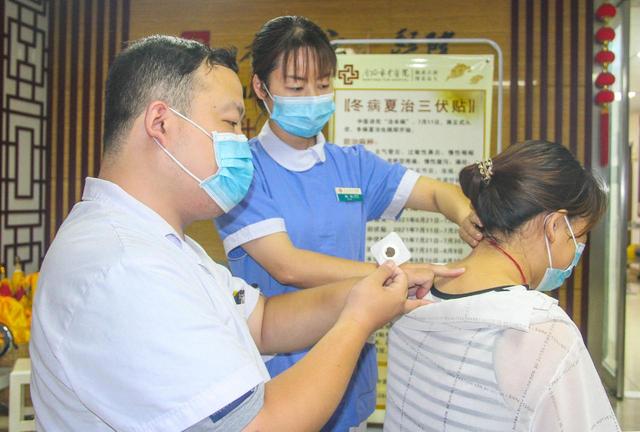 1、寶寶用三伏貼有用嗎？</p><p>為什么三伏貼不能給寶寶用？